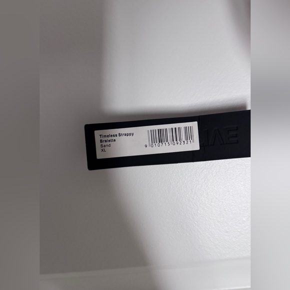 Active timeless strap bra NEW - Picture 3 of 5